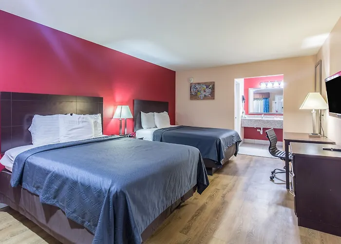 Quality Inn & Suites Bridge City Orange