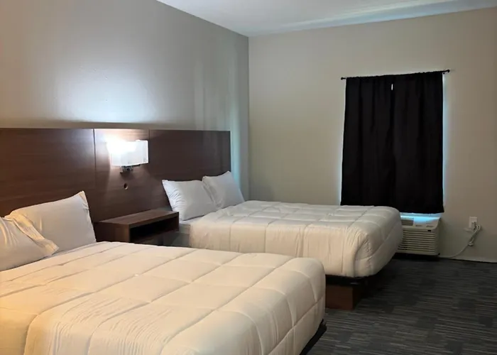 Deluxe Hotel