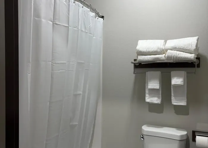 Efficiency De Luxe Hotel